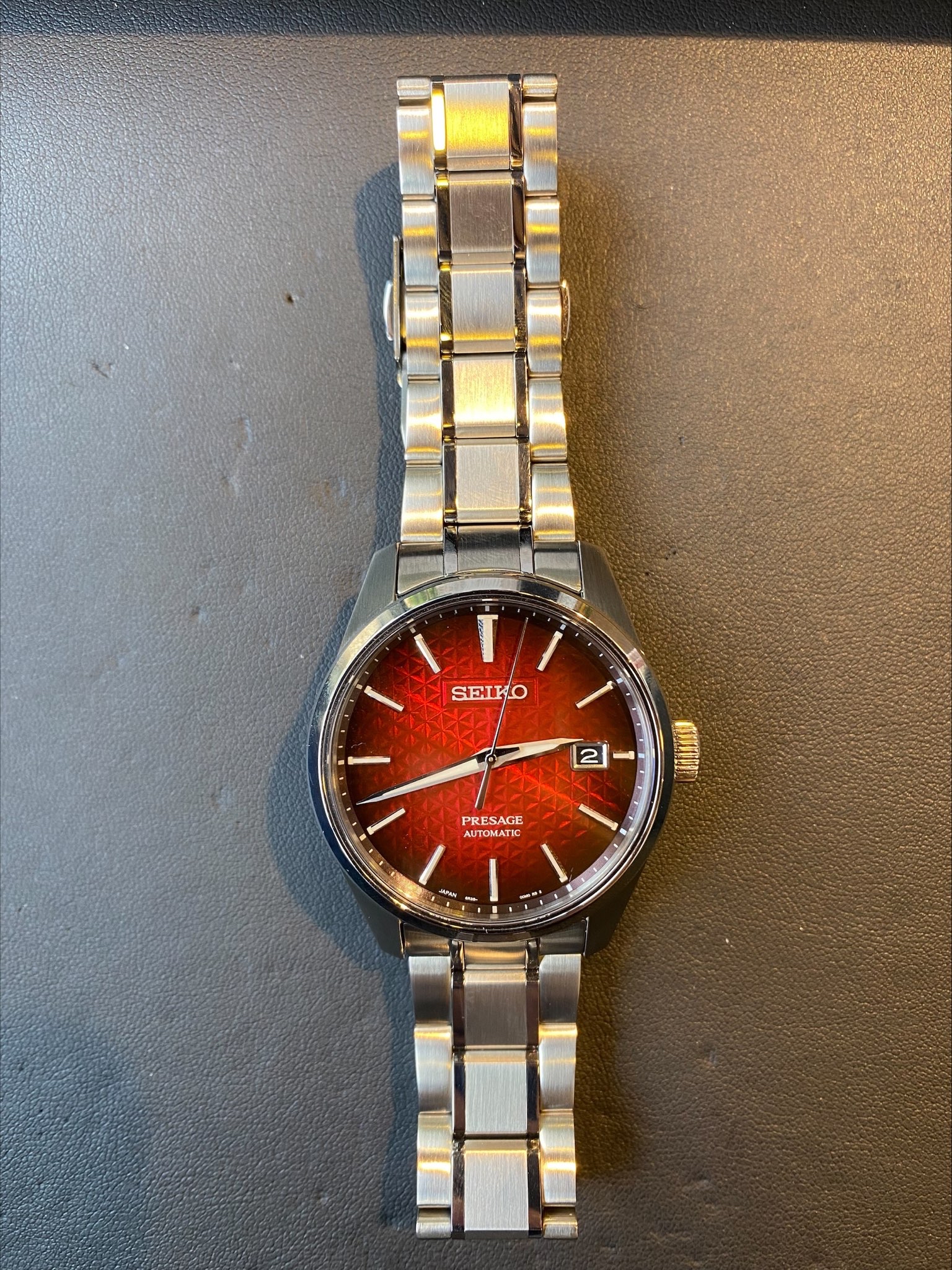Seiko presage sharp edged